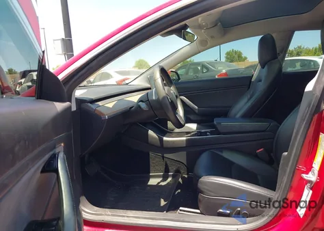 2019 Tesla Model 3 Long Range/Performance z USA, uszkodzony, nr VIN 5YJ3E1EB1KF365466